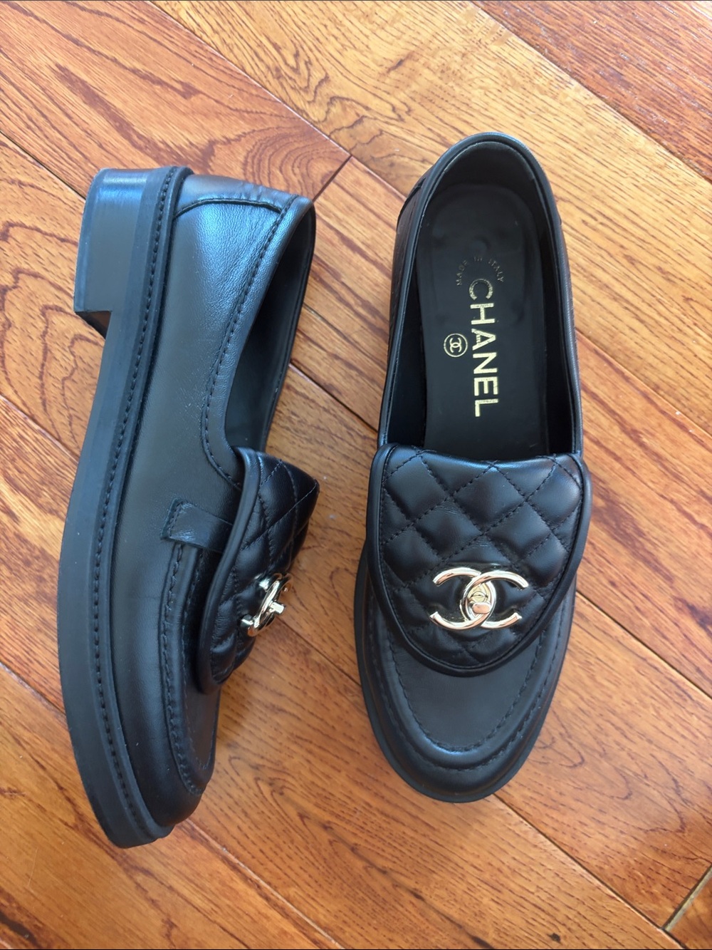 CHANEL Black Quilted Moccasins - Picture 5 of 11